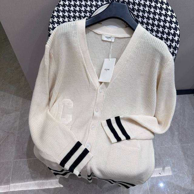 Celine The wool material is made of 100% combed cotton yarn The original version