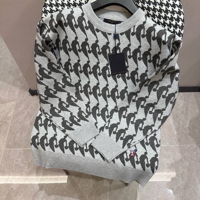 Louis Vuitton New autumn and winter knitted sweater pullover Grey NBA joint mode