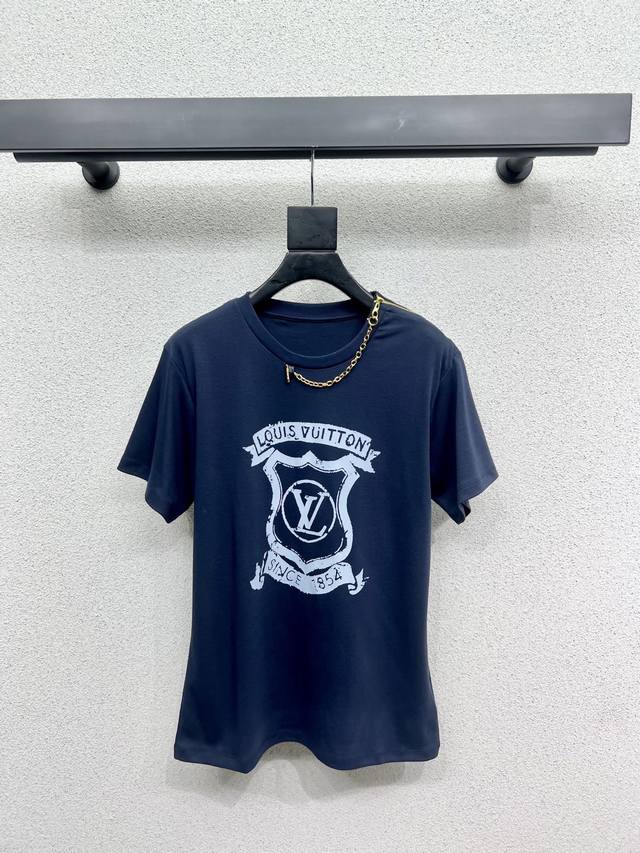 L's letter short-sleeved T-shirt is fashionable, low-key, and luxurious! The sty