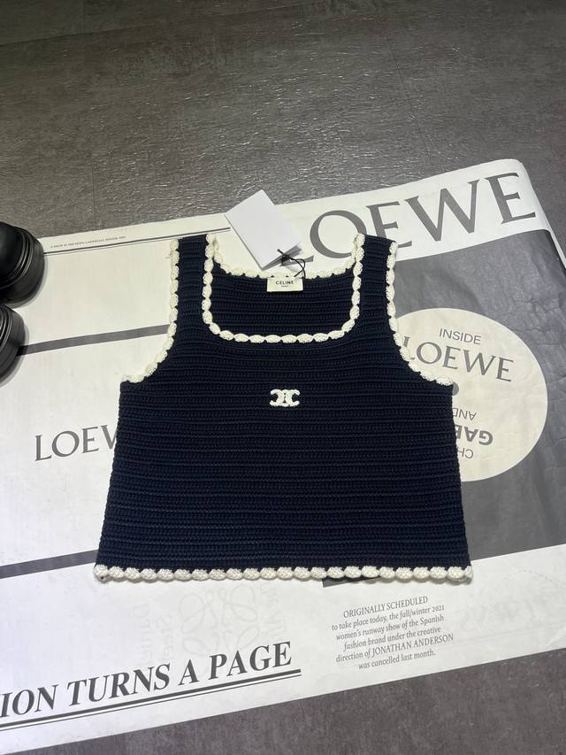 Pp Celin**Celin new black Arc de Triomphe Logo knitted vest shipped, vest skirt
