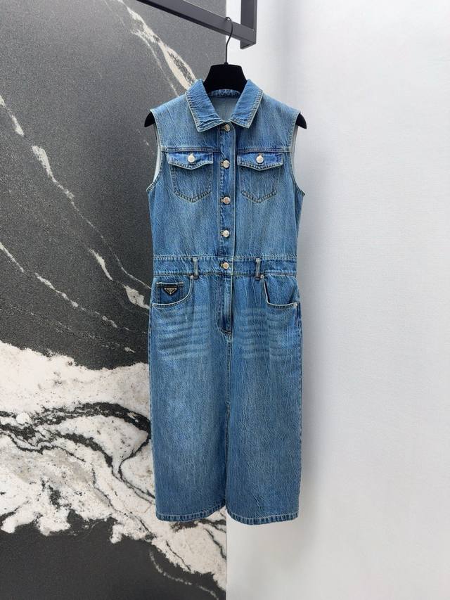 25Ss New arrival in spring and summer, classic sleeveless denim dress with trian