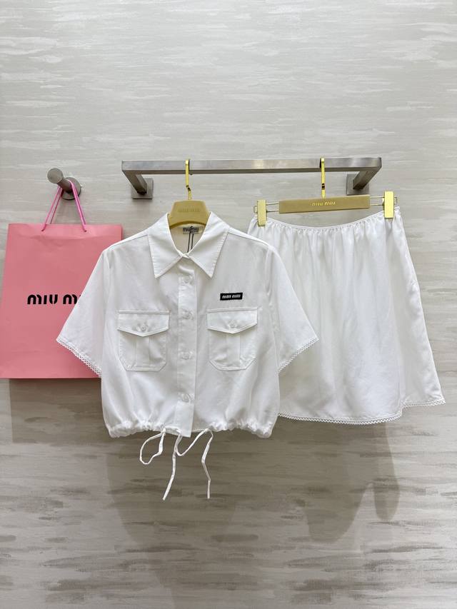 Miumi2 new playful age-reducing suit Classic short cut A set of matching shows l