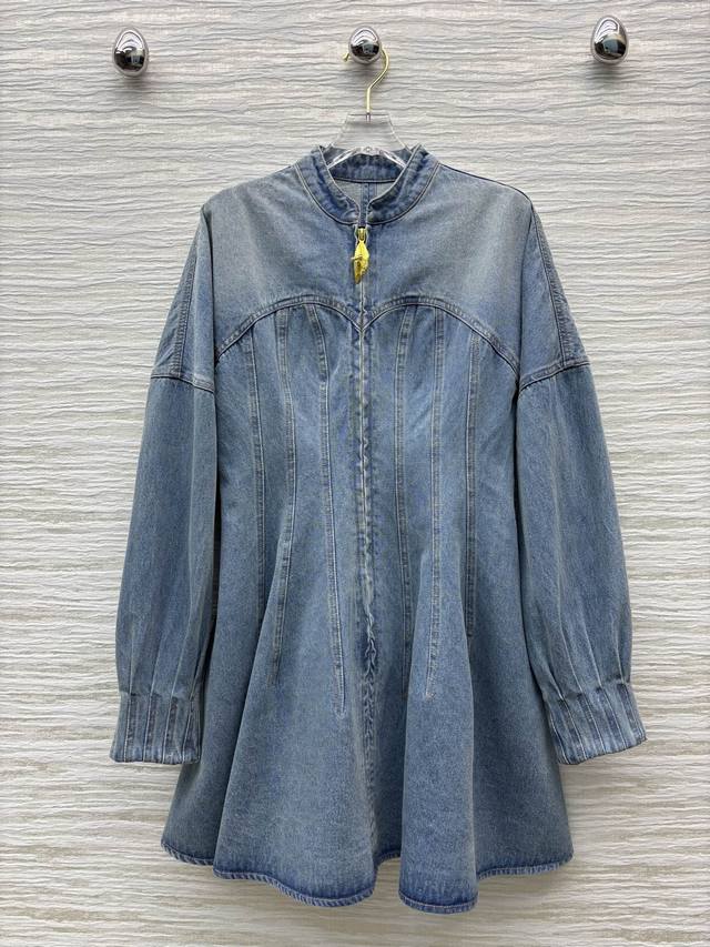 Four sizes Smlxl Sch's 25 new round neck half zipper design denim dress Heavy pl
