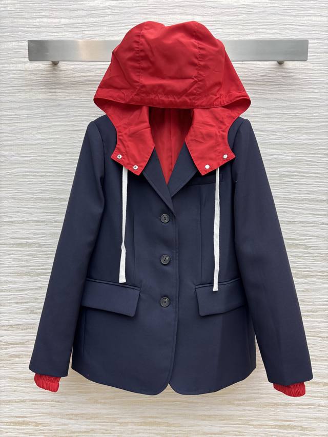 Miu's 25 early autumn new contrast hooded dark blue suit jacket, contrast fake t