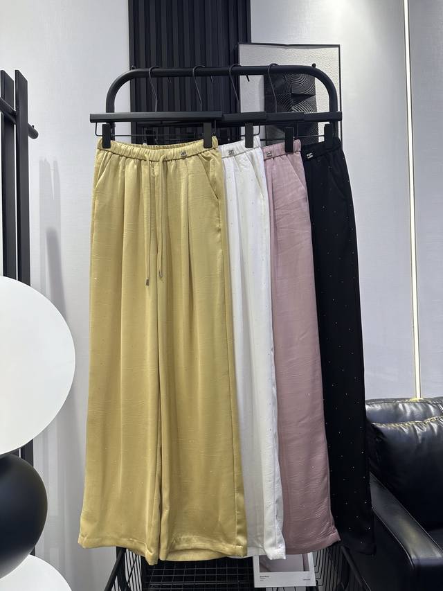 Celine Celine's popular wide-leg pants are here. Hot diamond wide-leg pants with