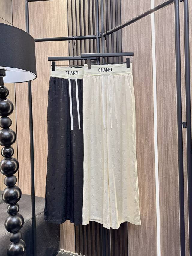 The new version of Chanel 2025, elegant and comfortable! This Chanel style aceta
