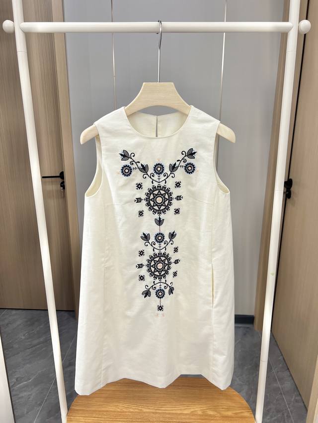 New arrival Maxma*A25 summer series Summer limited edition totem skirt Made of l