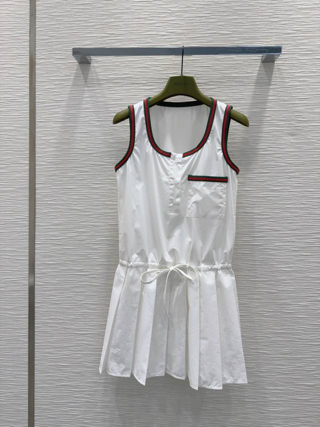 Gucc* 2025Ss new vest dress is fashionable, low-key, elegant and luxurious! The