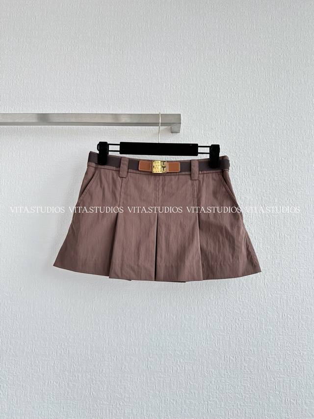 Hot item reservation British college style pleated short skirt Custom-woven and