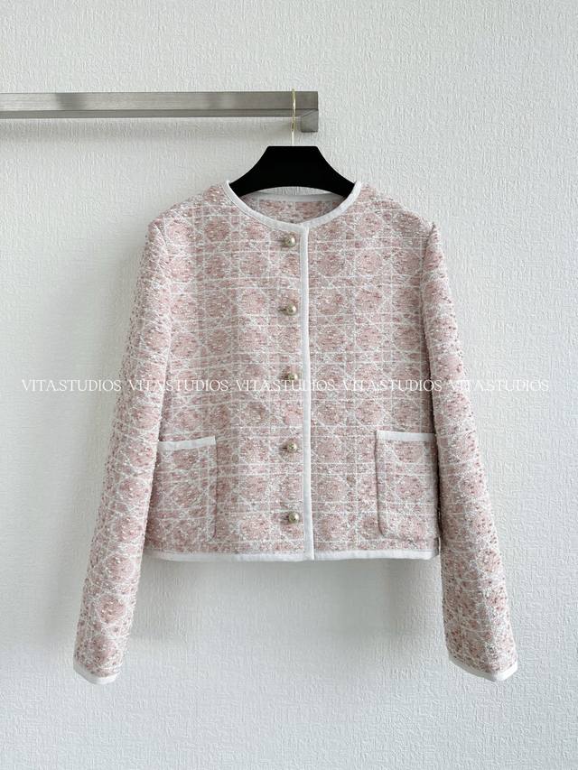 Popular item, a small amount in stock in pink, Rattan pattern round neck short j