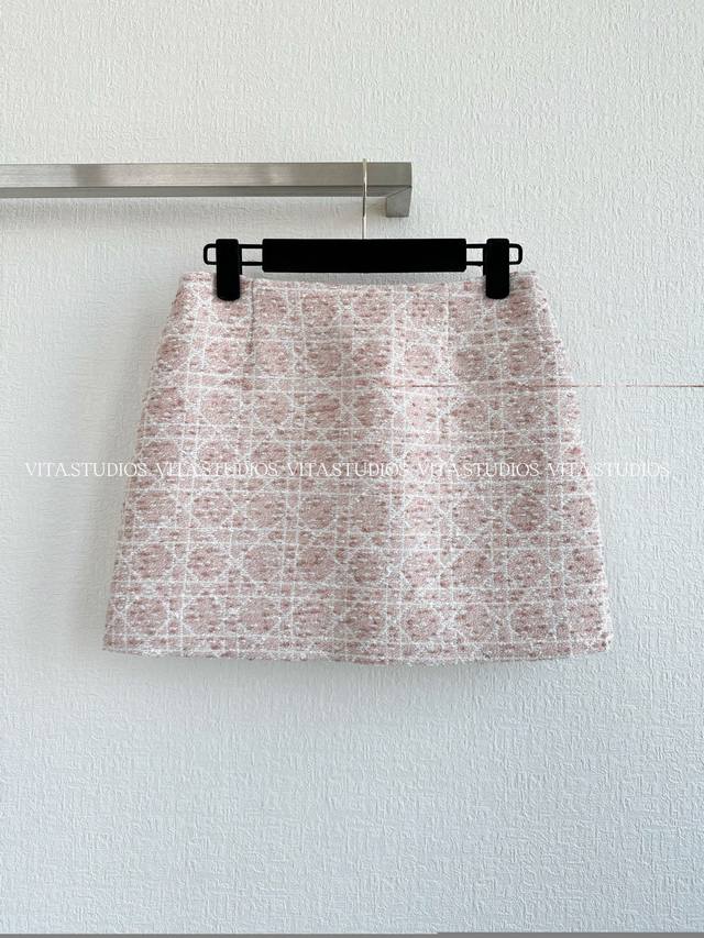Popular item, small quantity in stock Heavy rattan check tweed A-line skirt Made