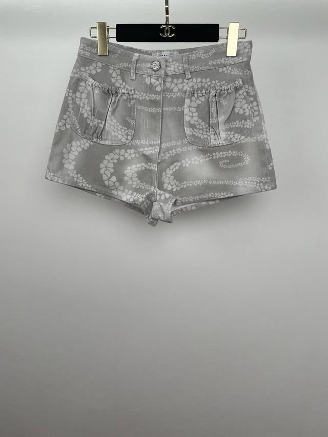 C 25Ss Beach Series Denim Shorts A must-have item for white, rich and beautiful