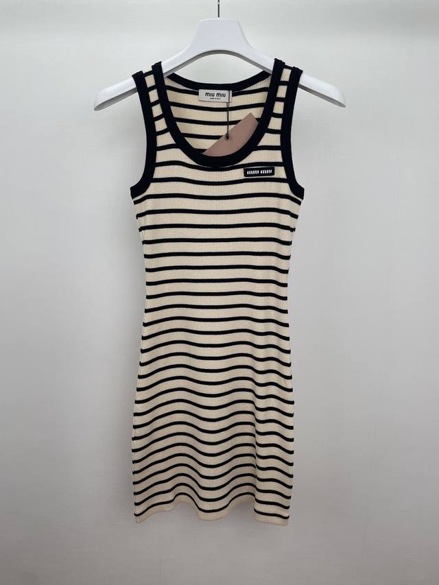Miu 25Ssu collar vest dress Soft fabric, high-end design, super versatile and no