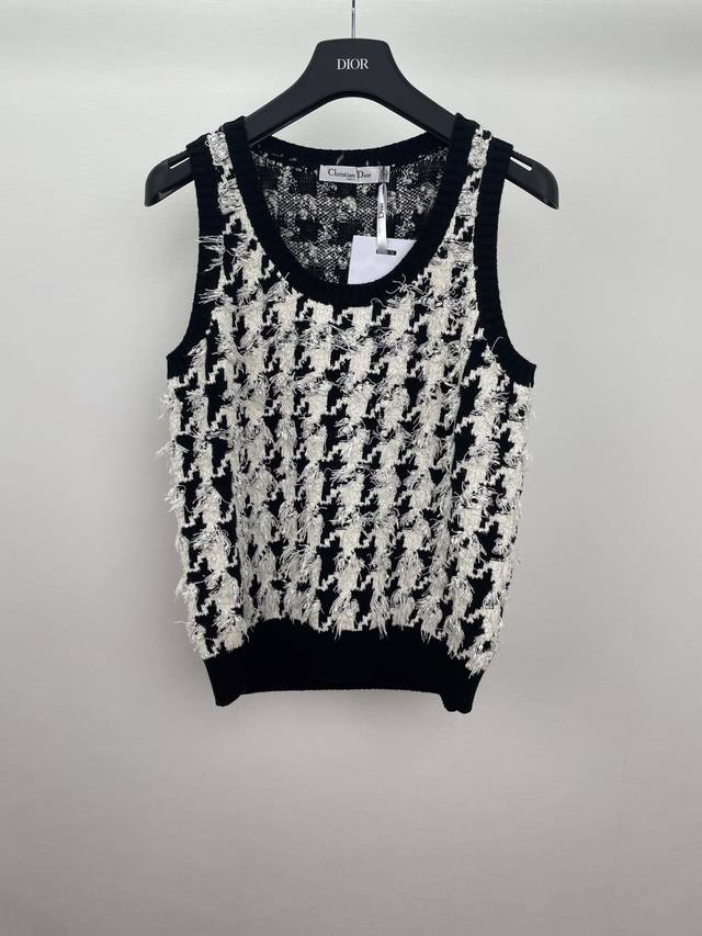 D house check round neck vest sweater black and white wool and cotton blend knit