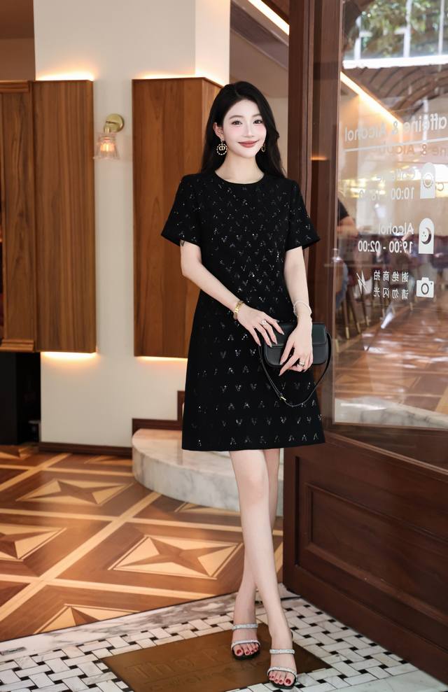 dress 2670 new arrivals Summer high-end brand Valentino heavy embroidered V bead