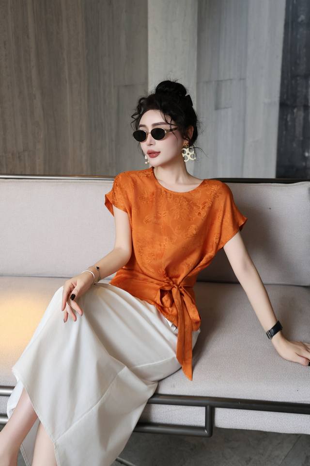 Tops New original design from Europe, popular style, silk jacquard blouse! Versa