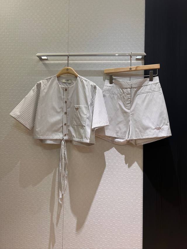Tops and shorts new Song Yuqi same style round neck mid-sleeve drawstring stripe