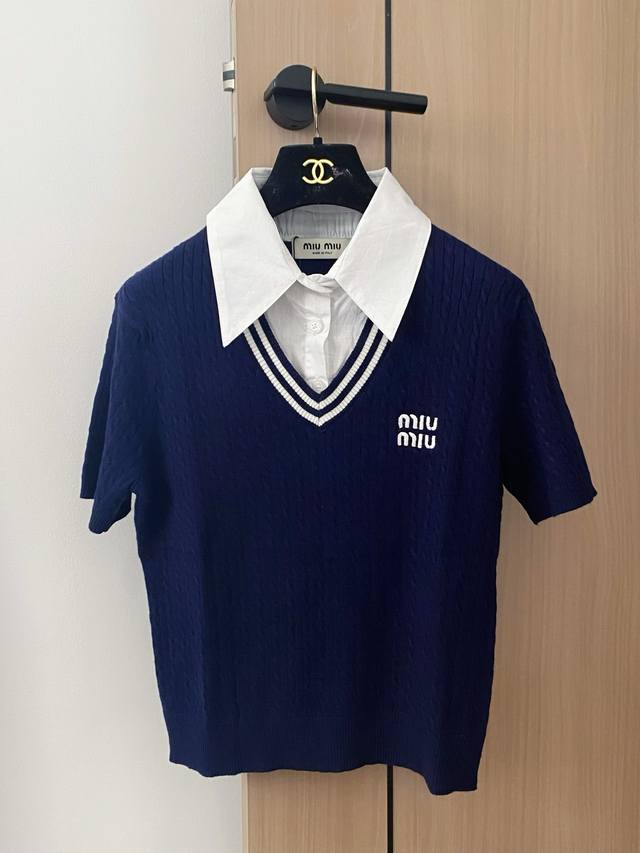 New two-color lapel short-sleeved medal logo embellishment to modify the upper b