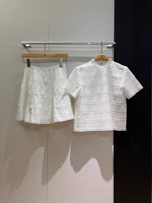 Tops and skirts new Arc de Triomphe lace striped stitching fabric lace collar sh