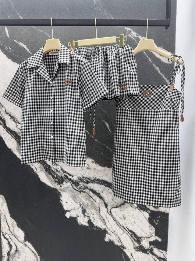 Top Skirt Miu 25Ss Spring and Summer New Products Intellectual Girl Style Black