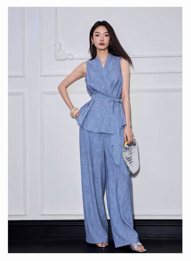 Set High intelligence and casualness are admired at first sight! Fashionable and