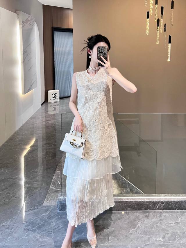 Dress 2670 Summer new style simple and atmospheric water-soluble splicing sleeve