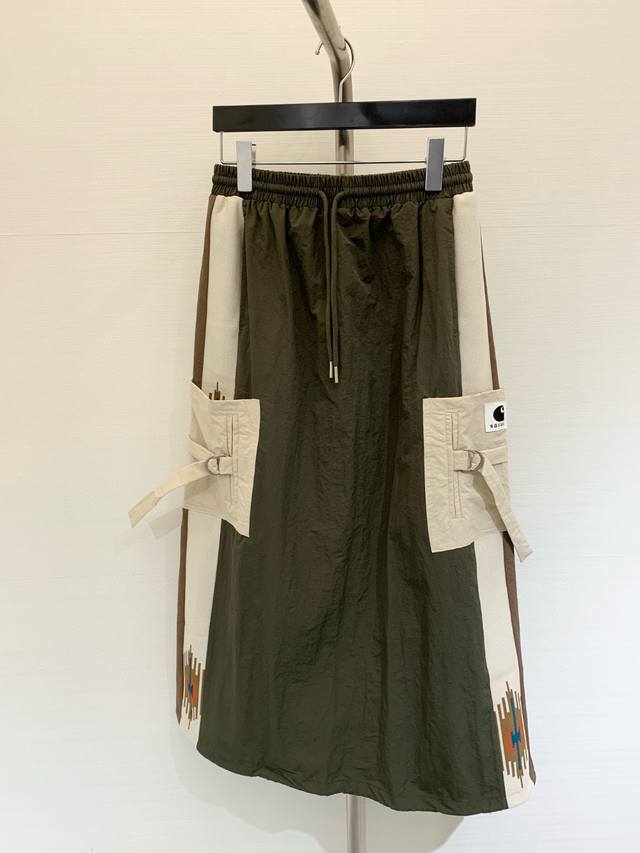 New summer style patchwork contrast color large pocket skirt with slit design at