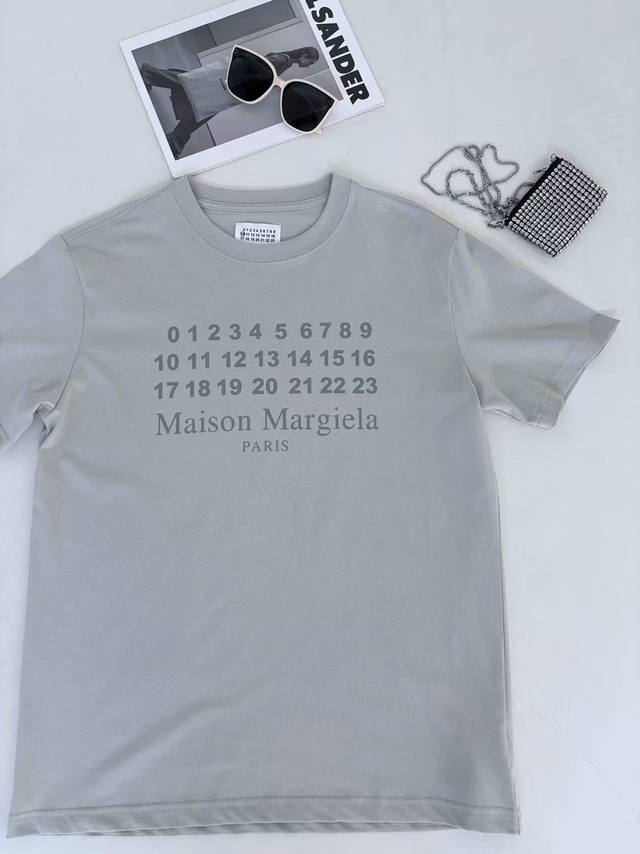 Summer new alphanumeric calendar print short-sleeved loose shirt for men and wom