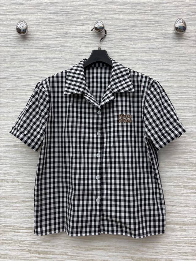 Miu's 25 new summer black and white plaid series lapel short-sleeved shirt + sho
