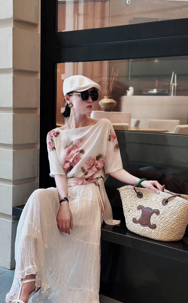 suit simple and atmospheric printed strap top + cake skirt suit white S--Xl eleg