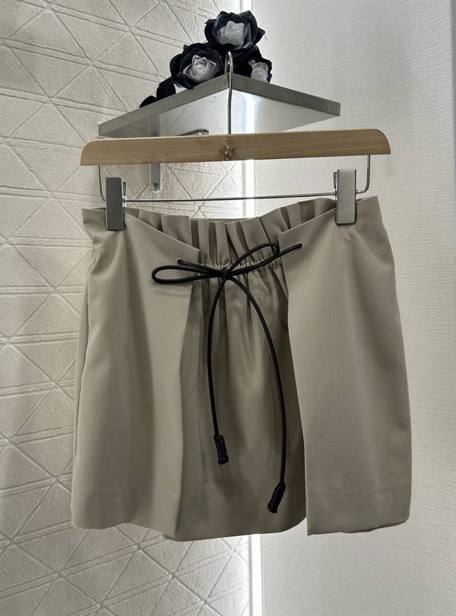 Loew*2025 new arrival drawstring pleated short skirt Customized Yb imported mate
