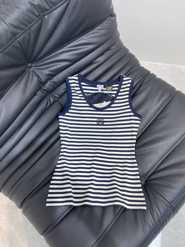 Loew* 25 Spring and Summer new heavy round neck water-soluble splicing embroider