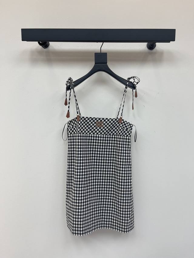 Miumi* 25 new black and white plaid suspender skirt for spring and summer! Sweet