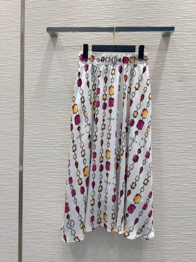 Louis Vuitto*2025Ss new skirt is fashionable, low-key, luxurious and advanced! T