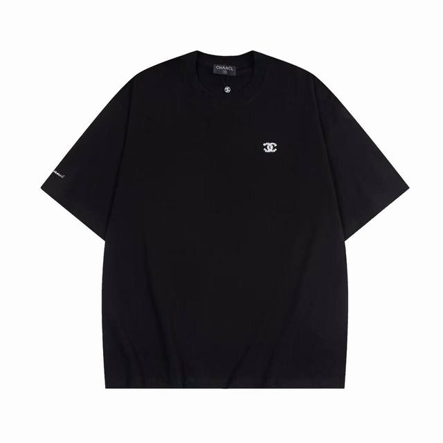 Chanel silver metal soft thread embroidered short-sleeved T-shirt is a simple bu