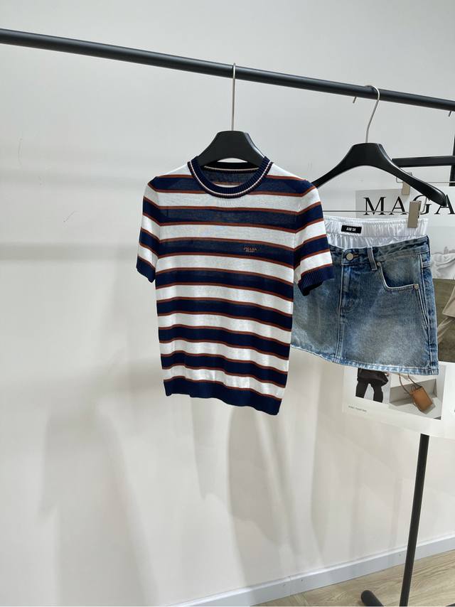 Brown and blue colorblocked round neck knitted short sleeves , fabric: Tencel co