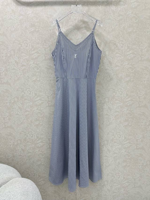 Ysl 25 new striped suspender dress is timeless and can be worn for many years in