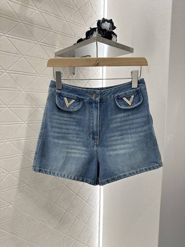 Valentin*2025 New arrival High waisted bleached denim pocket shorts Customized Y