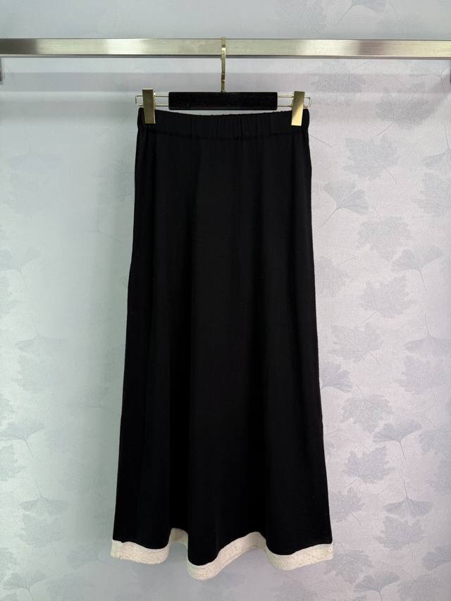 Ch*25 Spring and summer new color matching black skirt, bottom stitching design,