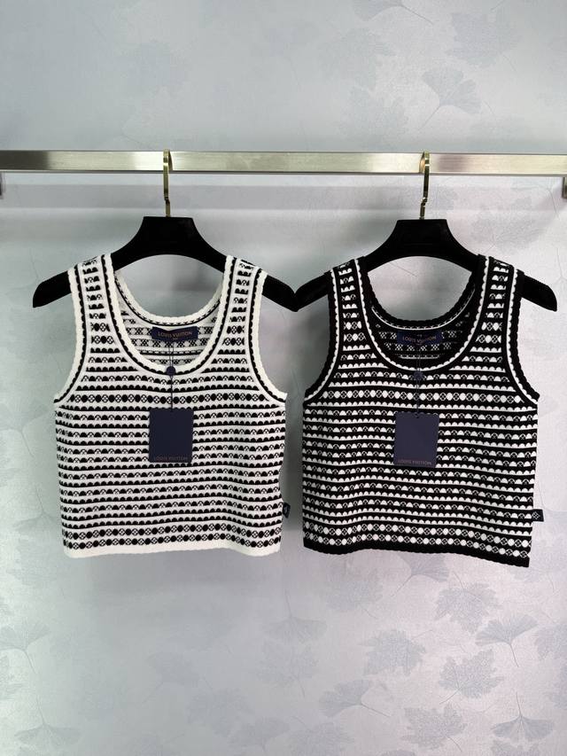 Lou* Beach Resort Series, 25 Spring/Summer new geometric wave pattern round neck