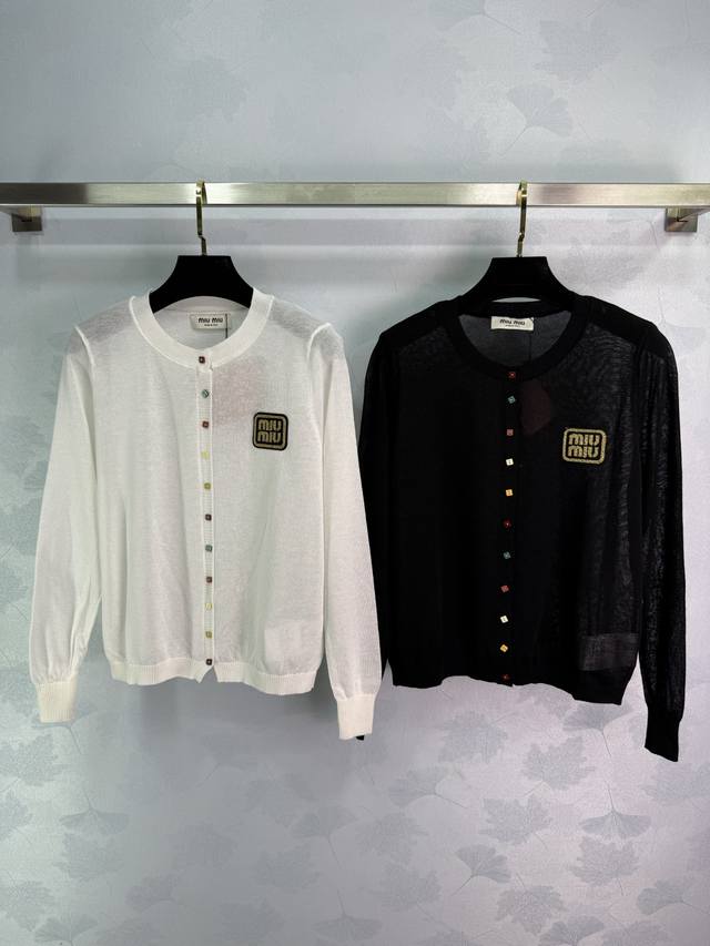 Miu*25 new classic round neck knitted cardigan with gold logo embroidery design