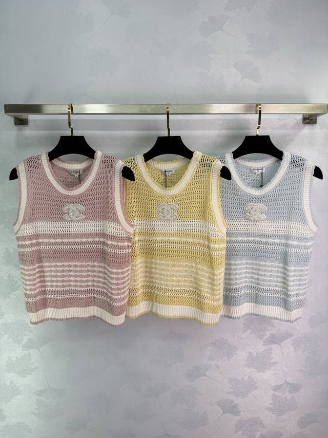 Chane* 2025 Spring and Summer latest collection! Contrast color hollow knitted v