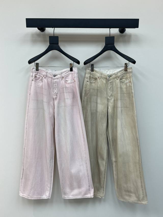Acne Studios Dirty Pink 1981 New Jeans This pair of jeans is made of high-densit