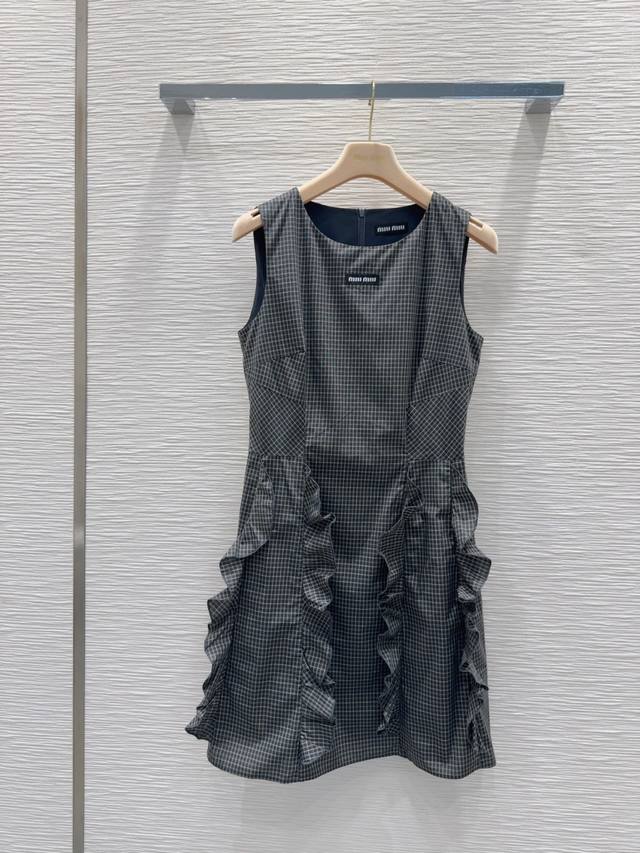 Miu Mi* 2025Ss new small plaid vest skirt is fashionable, low-key, elegant and l
