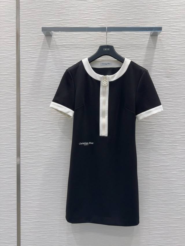 Christian Dio* 2025Ss new dress is full of fashion and high-end feeling. It has