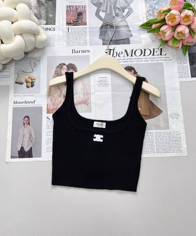 Celine 25Ss new Logo camisole top has a high-end feel! Customized wool yarn, sof