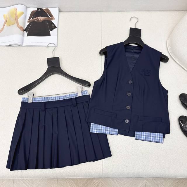 Age-reducing Miu style outfit Miu 25Ss latest spring and summer contrast color d
