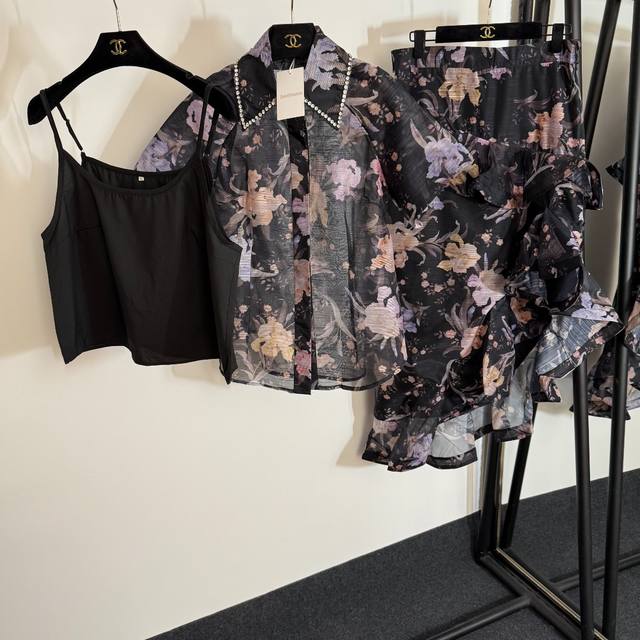 Style No. 20253838 Zimmermann new suit, temperament flower print rhinestone lape