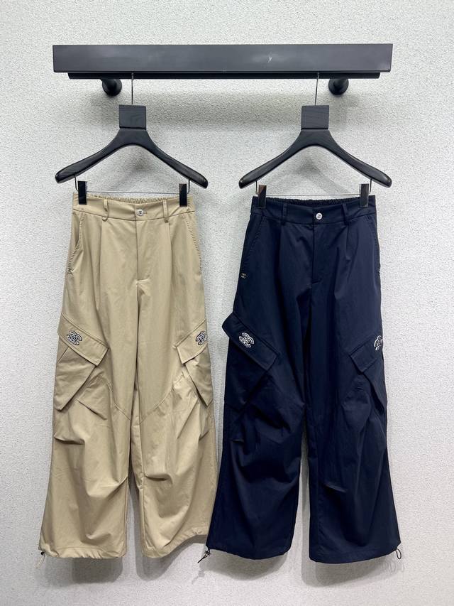 Chanel-style pocket design workwear trousers with delicate texture and soft glut