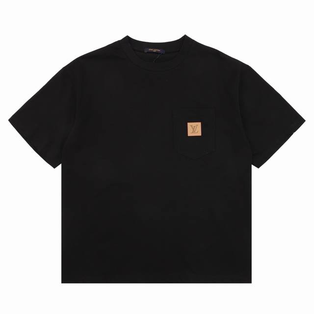 Louis Vuitton short sleeves with small logo on chest Size: SL